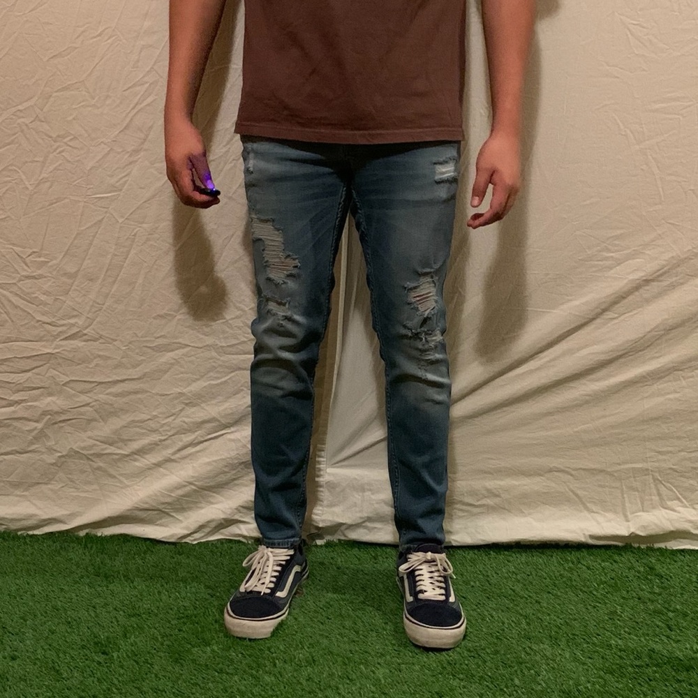 Men’s Hollister Distressed Medium Wash Jeans